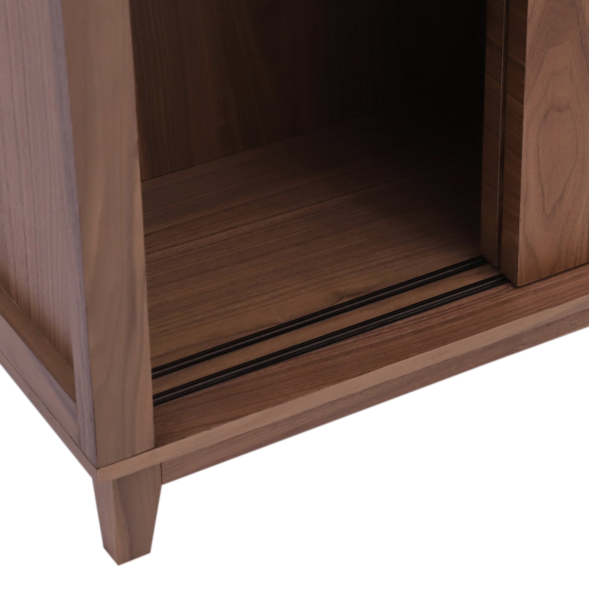 Alessio Bookshelve
